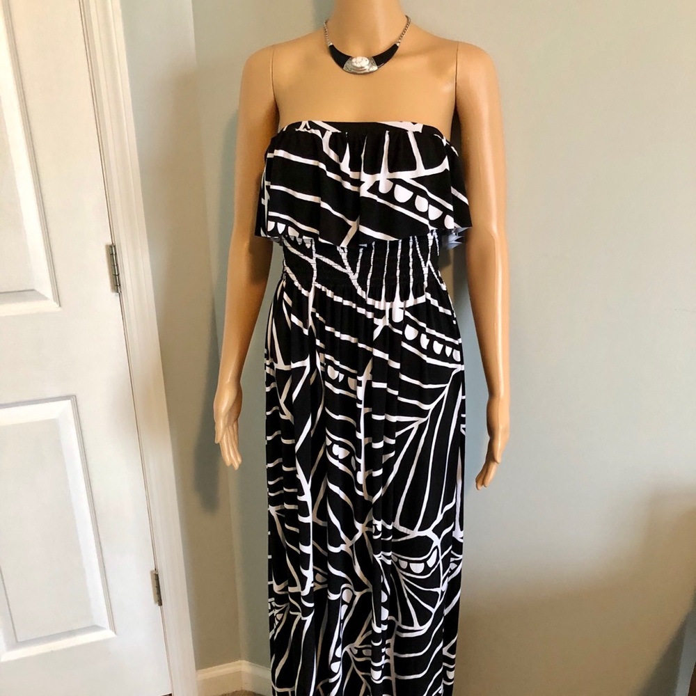 White House Black Market Strapless Maxi Dress